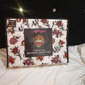New {Ed Hardy} White & Vibrant Red 6-Piece King Brushed Sheet Set